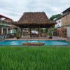 Отель Kampung Lawasan Heritage Cottage, фото 15