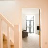 Отель Snug Holiday Home in Bradford With Balcony, фото 13