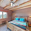 Отель All-new Desert Hideaway: Mountain Views & Hot Tub 3 Bedroom Home, фото 3