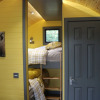 Отель Glampods - 5 Berth Glamping Pod Elgin, фото 2