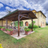 Отель Villa Fratta, sleeps 14 villa with private pool, AC and Wi-Fi close to Cortona-Villa Fratta, фото 9