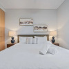 Отель Homehotel Ultra Luxurious 3 Bedroom Penthouse, фото 3