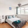 Отель Spacious Home by Lee Valley Rafting Waltham Cross, фото 2