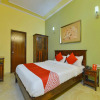 Отель OYO 12957 Hotel Silver Plaza, фото 4