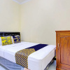 Отель SPOT ON 93007 Guest House Lestari, фото 4