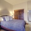 Отель Heated Pool Ski-In Walk-Out Perfect Hotel Room - CV210A by Redawning, фото 3
