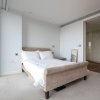Отель Modern 1 Bed in the Perfect Location- Very Central, фото 8
