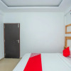 Отель OYO 15111 Greencity Comforts, фото 14