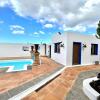 Отель Suite BB only adults FreeWifi shared pool ocean view in Yaiza, фото 3