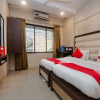 Отель OYO 11908 Hotel Lake Bloom Residency, фото 20