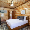 Отель Splash Of Gatlinburg 6 Bedroom Cabin by RedAwning, фото 24