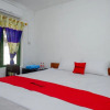 Отель RedDoorz Syariah @ Ndalem Kembang Sore Yogyakarta, фото 12