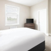 Отель Host Stay Clifton Studio 4, фото 3