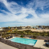 Отель Sandcastle Beach House, фото 1
