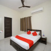 Отель OYO 16507 The Lawns, фото 16