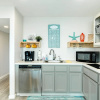 Отель Seaside and Breezy Condo at the Victorian, фото 21