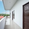 Отель OYO 93476 Owo Guest House Syariah, фото 20