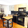 Отель Stunning 1BR Condo Downtown Location, фото 3