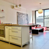 Отель Hilton Beach Stunning Designer 2BR APT, фото 8