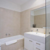 Отель Two Bays Apartments, фото 8