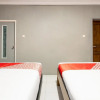 Отель OYO 2669 Crown Residence, фото 28