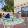 Отель La Quinta Inn & Suites by Wyndham NE Long Beach/Cypress, фото 13