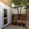 Отель Spacious 1BD Flat w/ Garden - Hammersmith!, фото 16