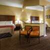 Отель Comfort Inn & Suites, фото 10