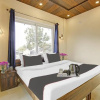 Отель Super OYO Collection O 88692 Grey Castle Inn, фото 1