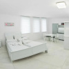 Отель Corso Lux Apartman, фото 19