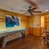 Отель Sundance Retreat by Escape to Blue Ridge, фото 4