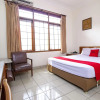 Отель Residences by RedDoorz near Rumah Mode, фото 20