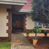 Отель Lovely 3 bed in Mount Pleasant - 2153, фото 12