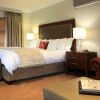 Отель African Oceans Manor on the Beach, фото 6