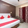 Отель OYO 8714 Hotel Amar, фото 10