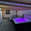 Отель Kildonan House Village Centre Sleep 8 With hot tub, фото 14