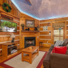 Отель Cozy Bears Cabin, фото 2