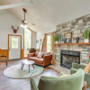 Отель Lakefront Cabin < 3 Mi to Dtwn Eureka Springs!, фото 12