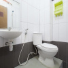 Отель RedDoorz Syariah near DBL Arena 2, фото 9