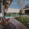 Отель New 4 Br 5 Min Walk To Berawa Beach Enclosed Livng, фото 15