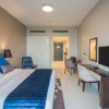 Отель Premium Studio with Beautiful Golf Course View, фото 2