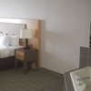Отель Country Inn & Suites by Radisson, Charlotte University Place, NC, фото 7