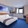 Отель Travelodge Redhill Town Centre в Редхилле