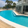 Отель Stylish Bay-view Getaway W/ Pools, Hot Tub & Dock 3 Bedroom Condo, фото 14