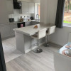 Отель Crowthorne House, Beautiful Home for 8 Guests, Cul-de-sac With Private Driveway, фото 4