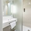 Отель B&B HOTEL Bois D'Arcy Saint Quentin en Yvelines, фото 43