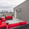 Отель City Retreat Roof Deck Patio Views, фото 8