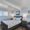 Отель Beachfront Charm - 3 Br Home, фото 7