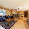 Отель River Watch Getaway 3 Bedroom Townhouse by RedAwning, фото 12