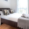 Отель Impeccable 2-bed Apartment in Reading, фото 7